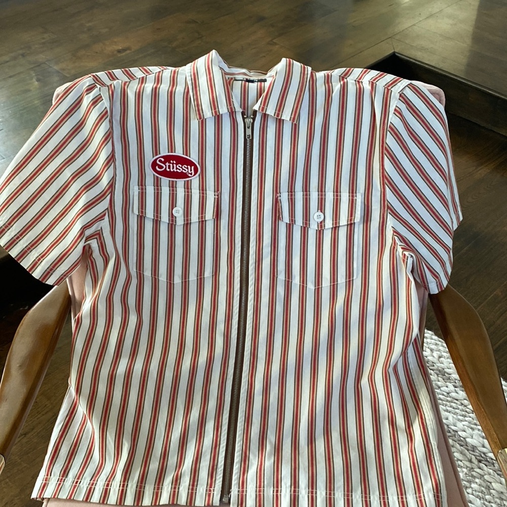 Men’s Stussy shirt